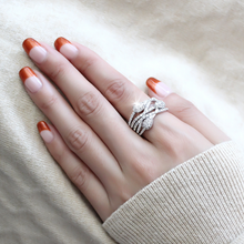 3W1446 - Brass Ring Rhodium Women AAA Grade CZ Clear