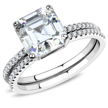 DA065 - Stainless Steel Ring High polished (no plating) Women Cubic Clear