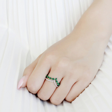 DA347 - Stainless Steel Ring High polished (no plating) Women Synthetic Emerald