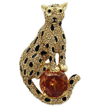 LO2399 - White Metal Brooches Gold Women AAA Grade CZ Champagne